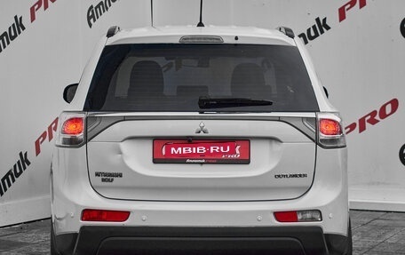 Mitsubishi Outlander III рестайлинг 3, 2013 год, 1 295 000 рублей, 5 фотография