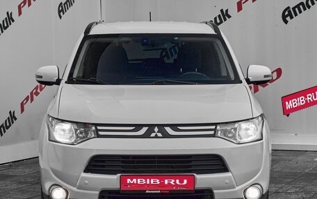 Mitsubishi Outlander III рестайлинг 3, 2013 год, 1 295 000 рублей, 2 фотография