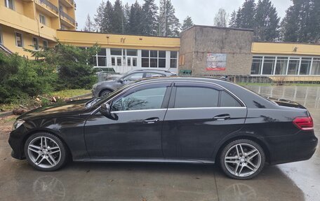 Mercedes-Benz E-Класс, 2013 год, 1 600 000 рублей, 4 фотография