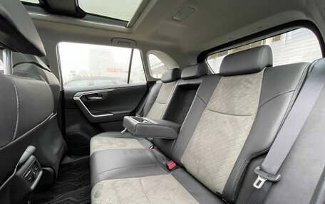 Toyota RAV4, 2025 год, 3 950 000 рублей, 19 фотография