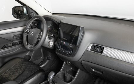 Mitsubishi Outlander III рестайлинг 3, 2015 год, 1 270 000 рублей, 4 фотография