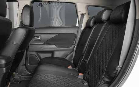 Mitsubishi Outlander III рестайлинг 3, 2015 год, 1 270 000 рублей, 14 фотография