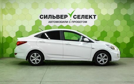 Hyundai Solaris II рестайлинг, 2011 год, 650 000 рублей, 8 фотография