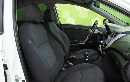 Hyundai Solaris II рестайлинг, 2011 год, 650 000 рублей, 11 фотография