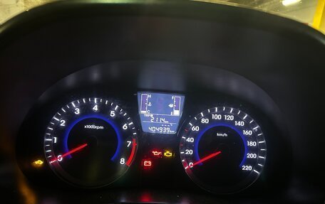 Hyundai Solaris II рестайлинг, 2016 год, 500 000 рублей, 1 фотография