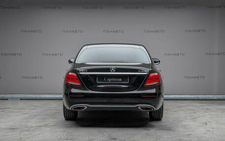 Mercedes-Benz E-Класс, 2017 год, 3 299 000 рублей, 4 фотография