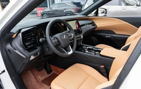 Lexus RX IV рестайлинг, 2025 год, 6 890 000 рублей, 11 фотография