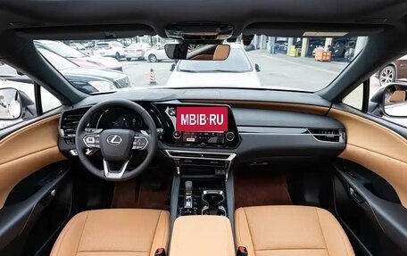 Lexus RX IV рестайлинг, 2025 год, 6 890 000 рублей, 9 фотография