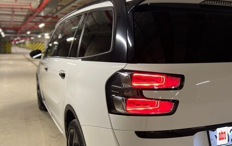 Citroen C4 Picasso II рестайлинг, 2017 год, 1 499 999 рублей, 4 фотография