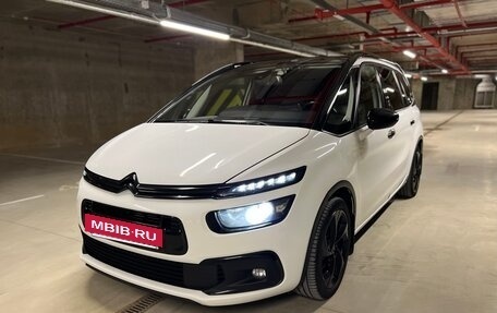 Citroen C4 Picasso II рестайлинг, 2017 год, 1 499 999 рублей, 3 фотография