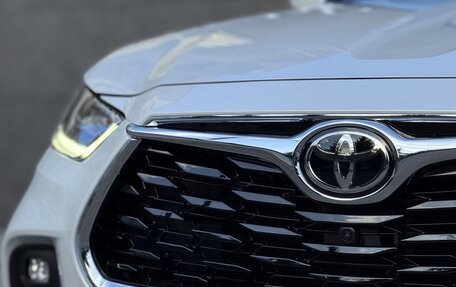 Toyota Highlander, 2025 год, 5 900 000 рублей, 5 фотография