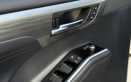 Toyota Highlander, 2025 год, 5 900 000 рублей, 26 фотография