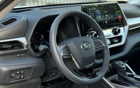 Toyota Highlander, 2025 год, 5 900 000 рублей, 22 фотография