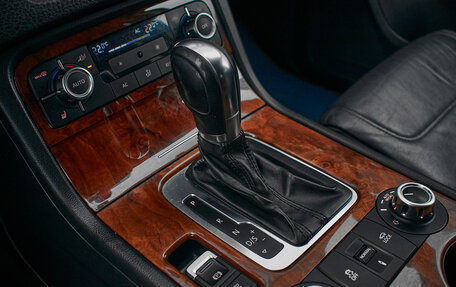 Volkswagen Touareg III, 2012 год, 1 995 000 рублей, 17 фотография