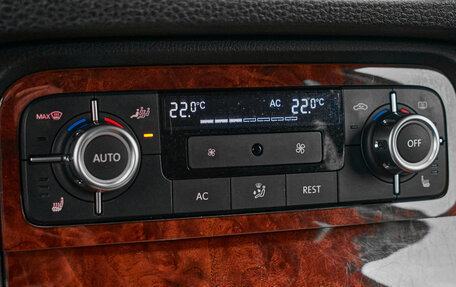 Volkswagen Touareg III, 2012 год, 1 995 000 рублей, 16 фотография