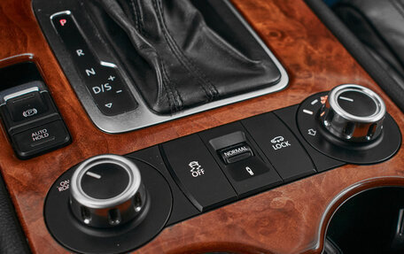 Volkswagen Touareg III, 2012 год, 1 995 000 рублей, 18 фотография