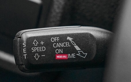 Volkswagen Touareg III, 2012 год, 1 995 000 рублей, 12 фотография