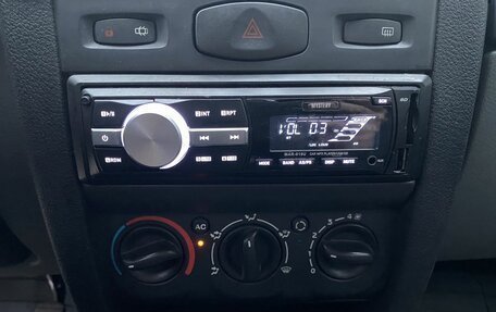 Renault Symbol I, 2006 год, 260 000 рублей, 13 фотография