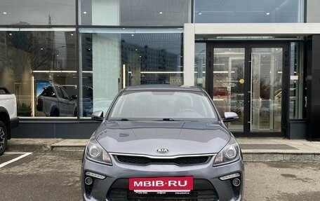 KIA Rio IV, 2018 год, 1 369 000 рублей, 2 фотография