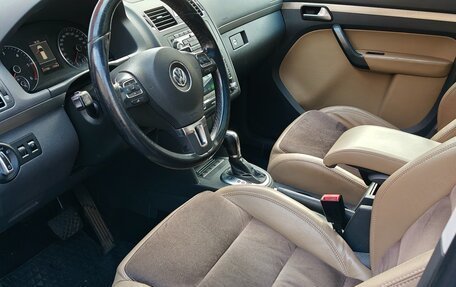 Volkswagen Touran III, 2012 год, 1 250 000 рублей, 8 фотография