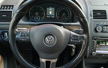 Volkswagen Touran III, 2012 год, 1 250 000 рублей, 14 фотография