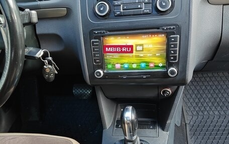 Volkswagen Touran III, 2012 год, 1 250 000 рублей, 24 фотография