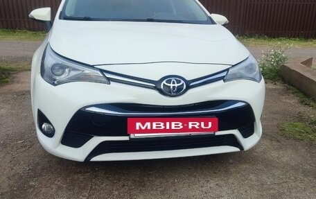 Toyota Avensis III рестайлинг, 2015 год, 1 700 000 рублей, 8 фотография