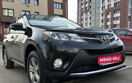 Toyota RAV4, 2014 год, 2 400 000 рублей, 4 фотография