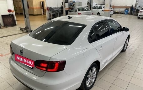 Volkswagen Jetta VI, 2012 год, 1 239 000 рублей, 2 фотография