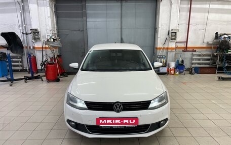 Volkswagen Jetta VI, 2012 год, 1 239 000 рублей, 3 фотография