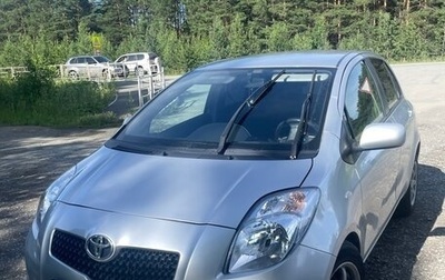 Toyota Yaris III рестайлинг, 2006 год, 540 000 рублей, 1 фотография