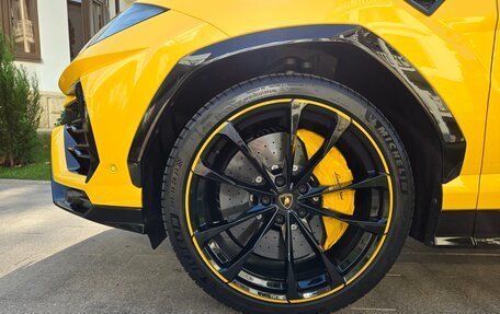 Lamborghini Urus I, 2022 год, 32 000 000 рублей, 15 фотография