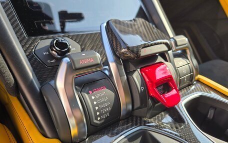 Lamborghini Urus I, 2022 год, 32 000 000 рублей, 27 фотография