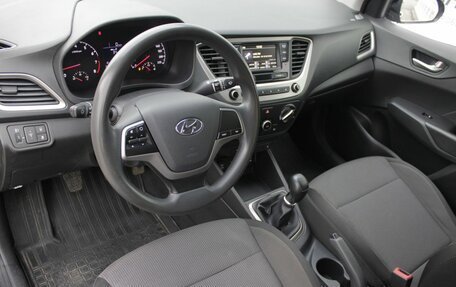 Hyundai Solaris II рестайлинг, 2018 год, 1 159 000 рублей, 11 фотография