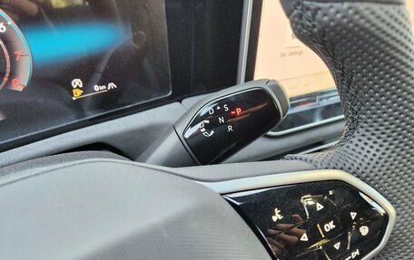 Volkswagen Tiguan, 2025 год, 5 090 000 рублей, 16 фотография