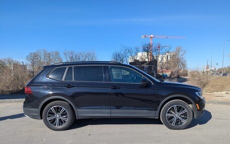 Volkswagen Tiguan II, 2020 год, 2 750 000 рублей, 3 фотография