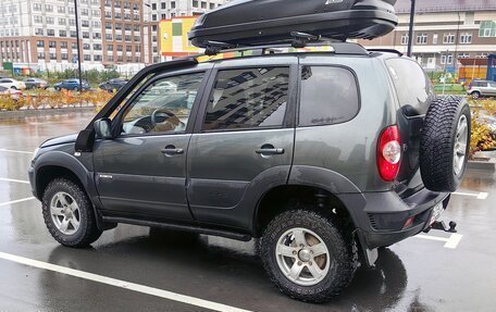 Chevrolet Niva I рестайлинг, 2018 год, 850 000 рублей, 1 фотография