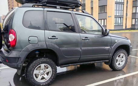 Chevrolet Niva I рестайлинг, 2018 год, 850 000 рублей, 4 фотография