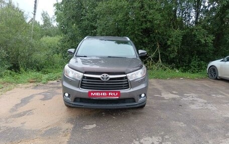 Toyota Highlander III, 2015 год, 3 250 000 рублей, 14 фотография