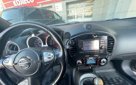 Nissan Juke II, 2011 год, 800 000 рублей, 12 фотография