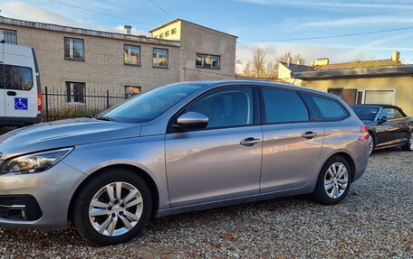 Peugeot 308 II, 2018 год, 1 150 000 рублей, 2 фотография