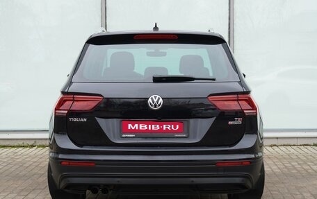 Volkswagen Tiguan II, 2017 год, 2 105 000 рублей, 4 фотография