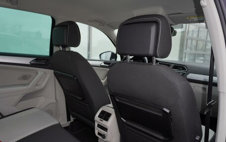 Volkswagen Tiguan II, 2017 год, 2 105 000 рублей, 15 фотография