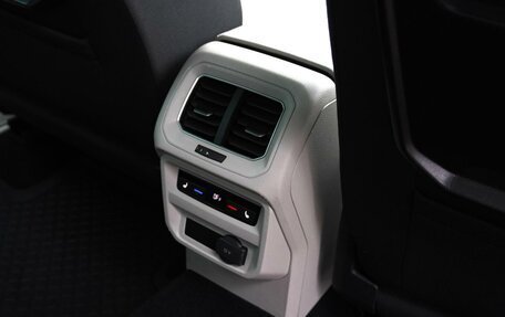 Volkswagen Tiguan II, 2017 год, 2 105 000 рублей, 17 фотография