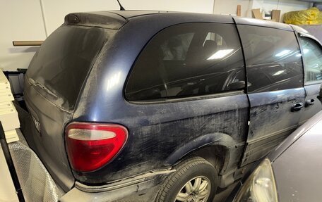 Chrysler Town & Country IV, 2004 год, 330 000 рублей, 5 фотография