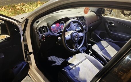 Volkswagen Polo VI (EU Market), 2013 год, 390 000 рублей, 3 фотография