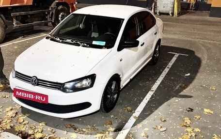 Volkswagen Polo VI (EU Market), 2013 год, 390 000 рублей, 2 фотография