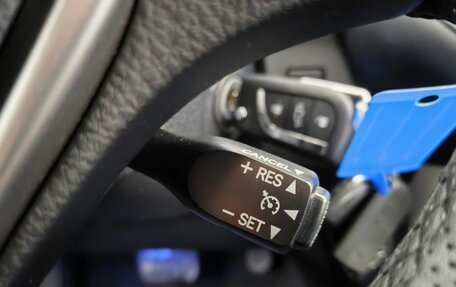 Toyota RAV4, 2017 год, 2 599 000 рублей, 11 фотография