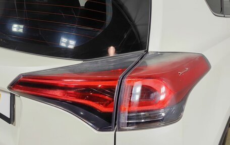 Toyota RAV4, 2017 год, 2 599 000 рублей, 26 фотография