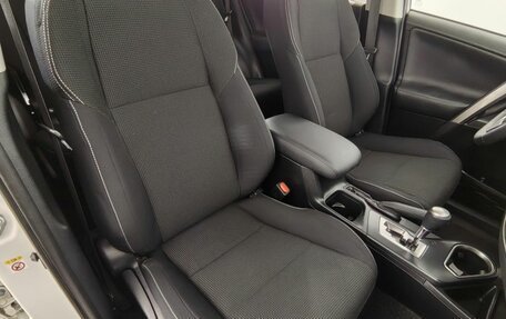 Toyota RAV4, 2017 год, 2 599 000 рублей, 20 фотография